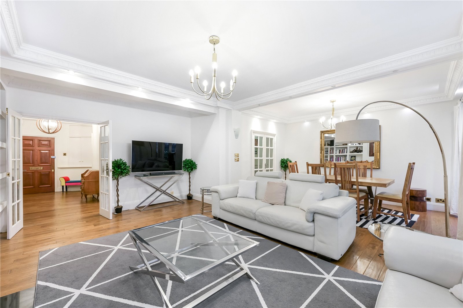 3 Bedroom Flat / Apartment to Rent in Inverness Terrace Bayswater W2