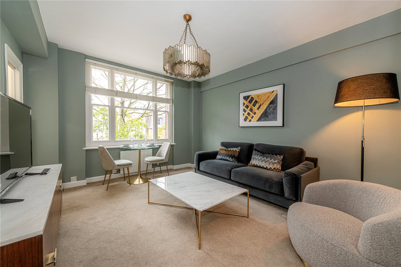 1 Bedroom Flat / Apartment to Rent in Hill Street Mayfair W1J