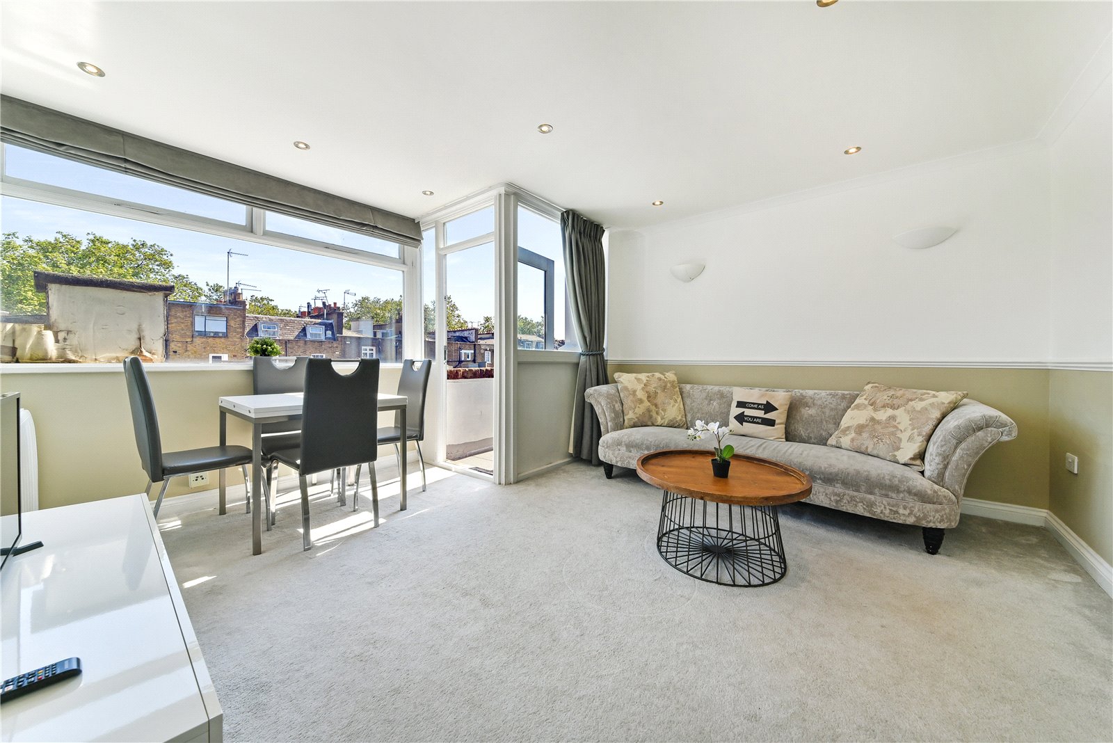 2 Bedroom Flat / Apartment for Sale in Gloucester Terrace London W2