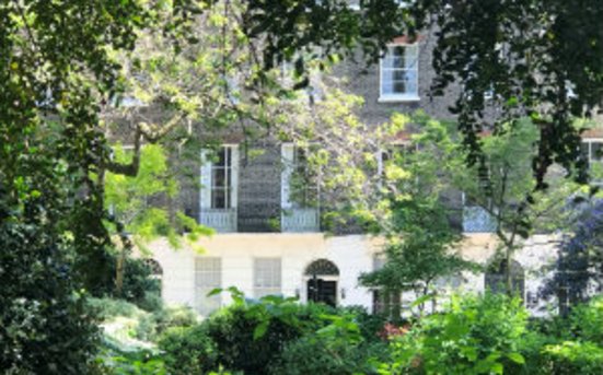 London’s Garden Squares: The City’s Secret Gardens Revealed