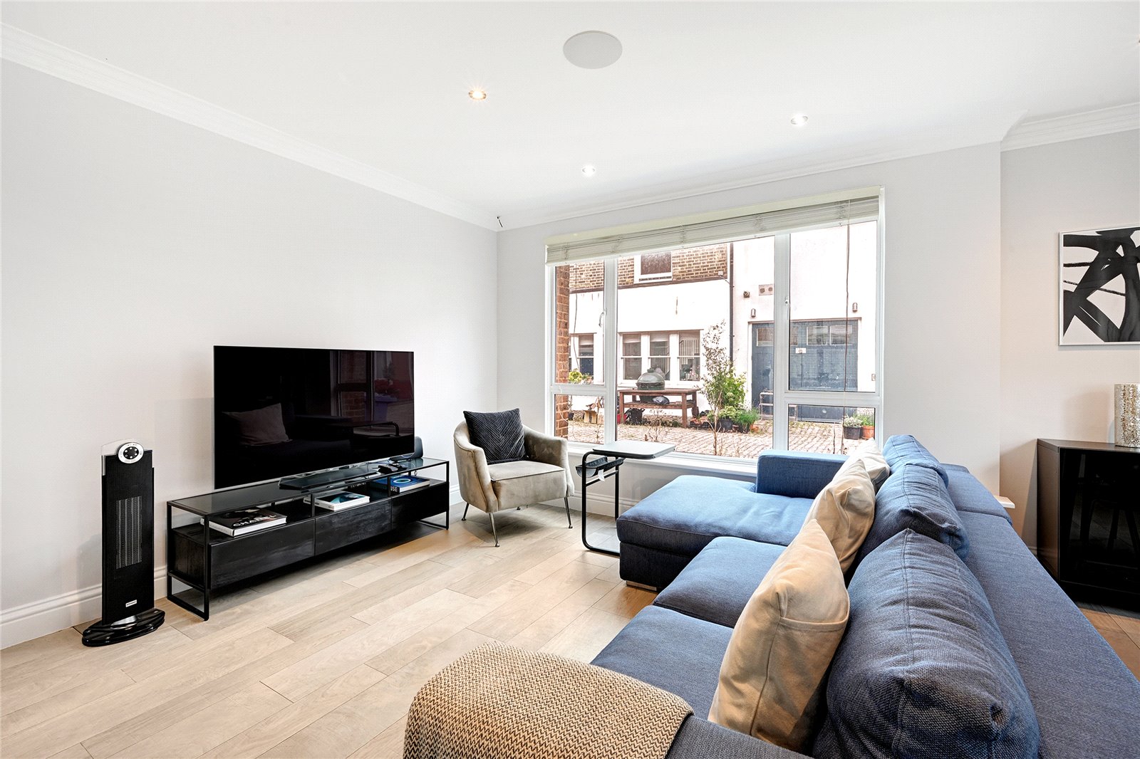 2 Bedroom House for Sale in Clarendon Mews London W2