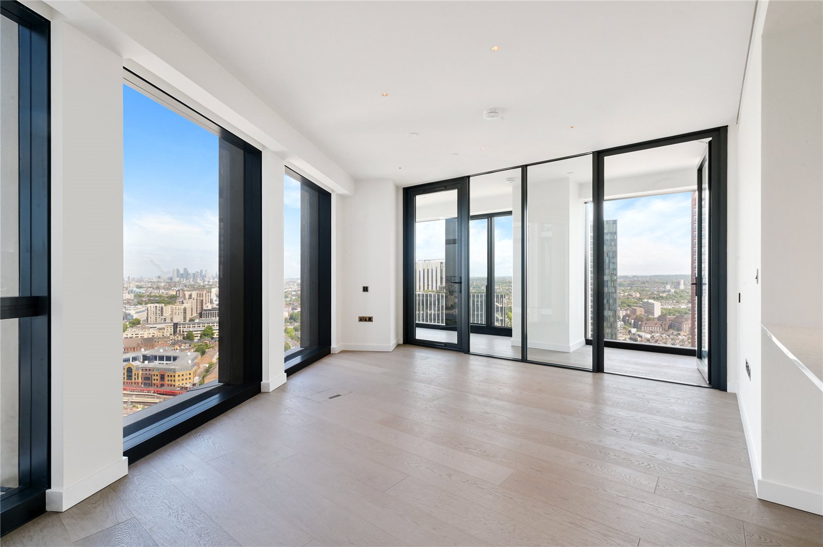 2 Bedroom Flat / Apartment to Rent in Nine Elms Lane London SW8