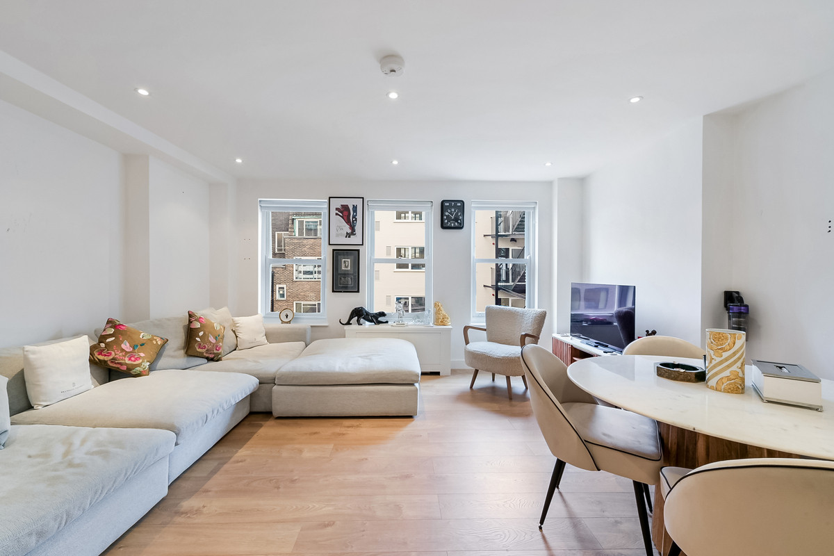 1 Bedroom Apartment for Sale in Maddox Street  W1S