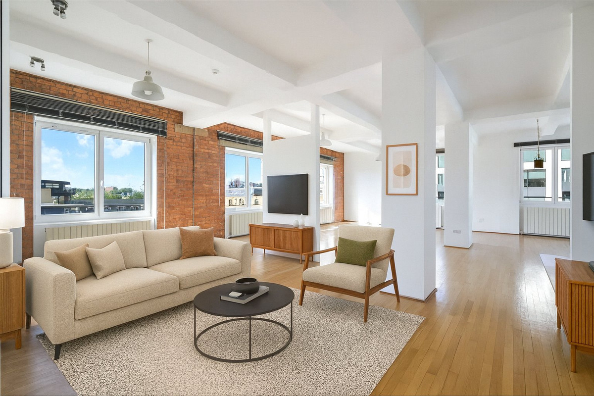 4 Bedroom Apartment for Sale in Albert Dock, King's Cross  N1