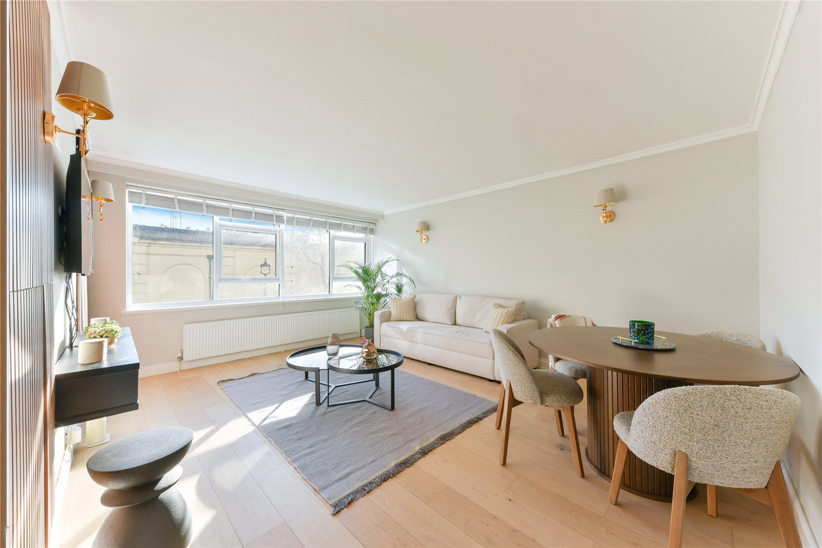 1 Bedroom Apartment for Sale in Clifton Place Hyde Park W2