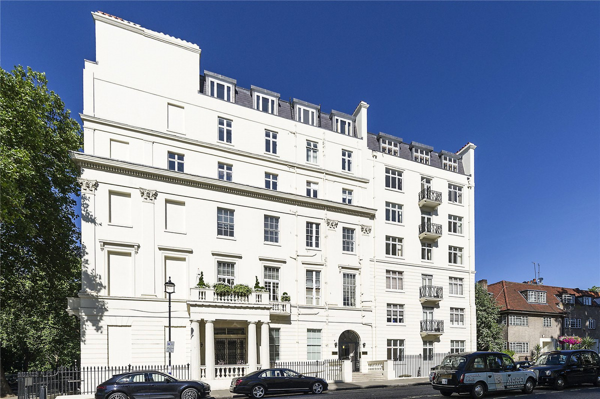 4 Bedroom Apartment for Sale in Hyde Park Street  W2