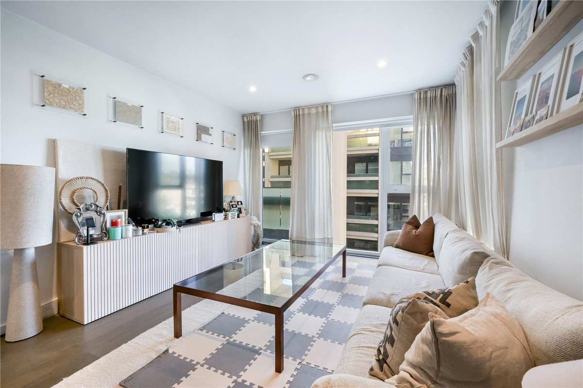 2 Bedroom Apartment for Sale in York Way  N7
