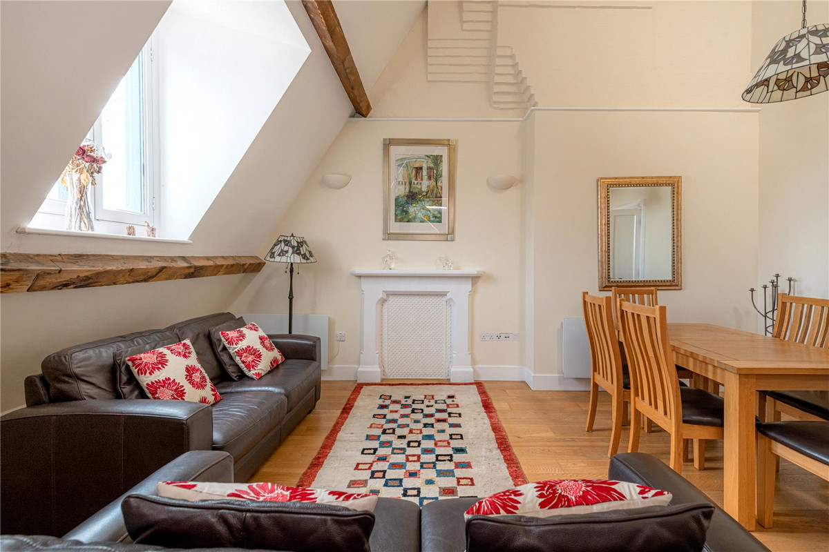 2 Bedroom Apartment for Sale in Euston Road  NW1