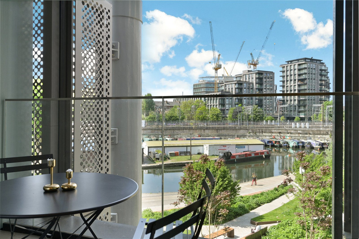 2 Bedroom Apartment for Sale in Gasholders  N1C