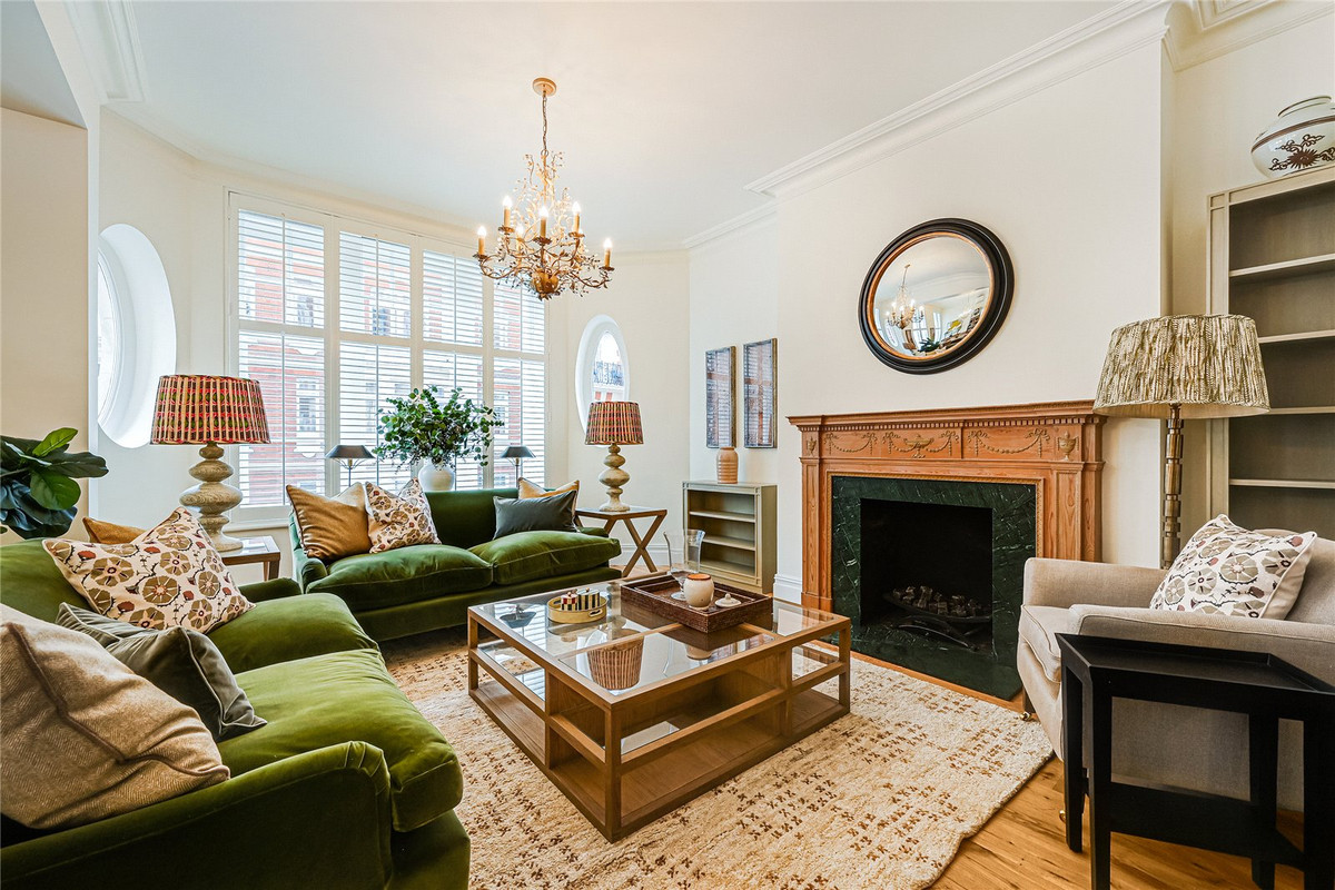 3 Bedroom Apartment for Sale in Basil Street Knightsbridge SW3
