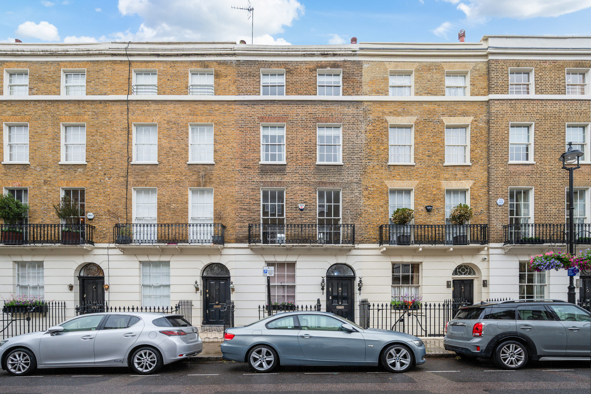 4 Bedroom Town House for Sale in Albion Street Hyde Park W2