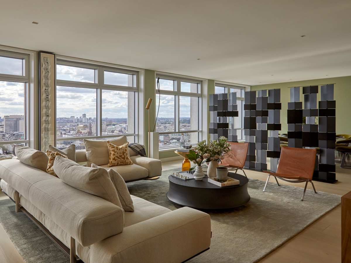 3 Bedroom Apartment for Sale in New Oxford Street West End WC1A